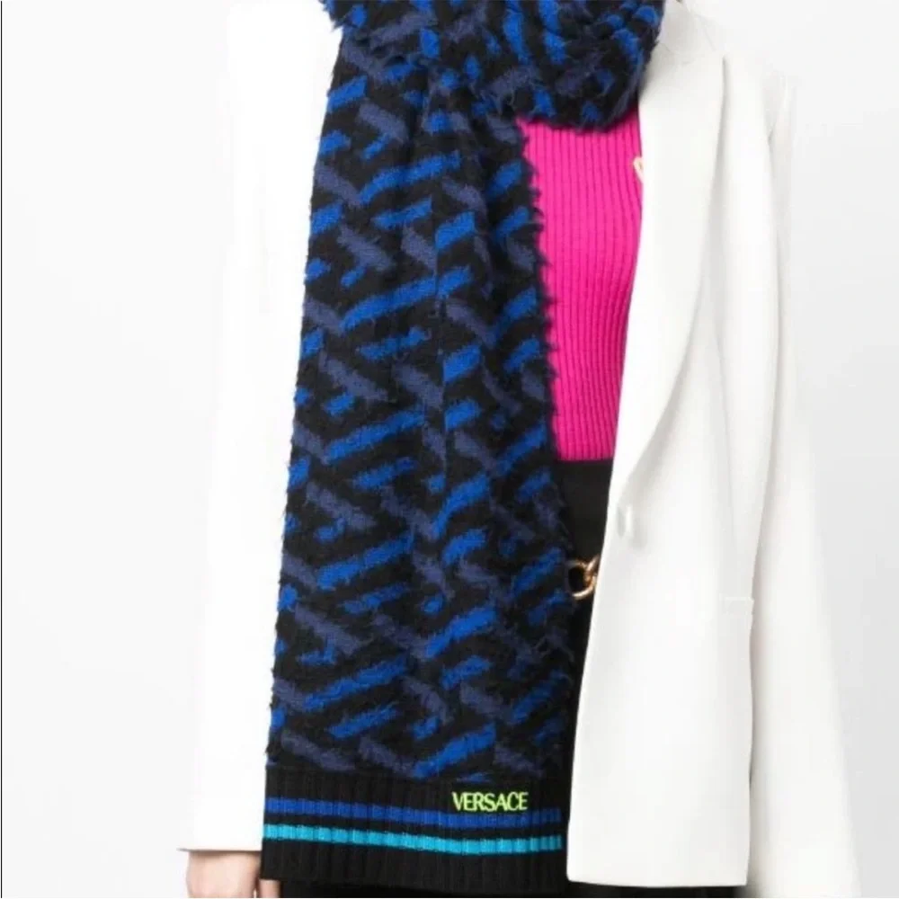 Authentic Versace Greca wool scarf unisex